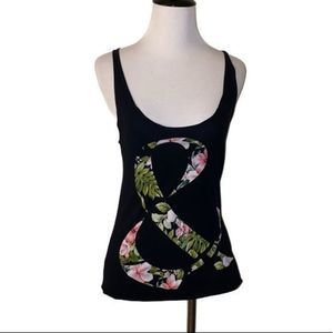 Hot topic of mice and men women’s small band floral‎ tank top